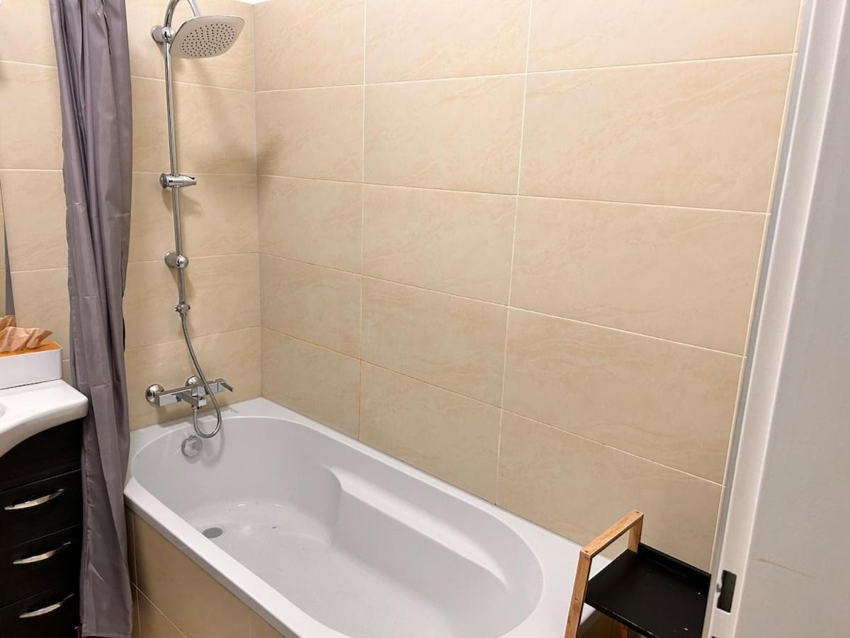 Spacious Central 4-Room Suite For 6 - Near Subway Βιέννη Εξωτερικό φωτογραφία
